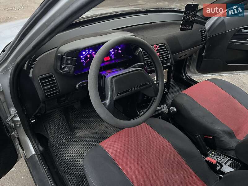 Седан ВАЗ / Lada 2110 2005 в Запорожье фото 8 Седан ВАЗ / Lada 2110 2005 в Запорожье