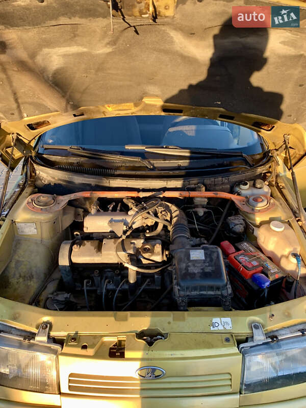 Седан ВАЗ / Lada 2110 1999 в Львове