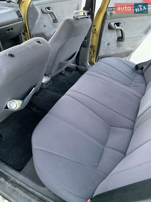 Седан ВАЗ / Lada 2110 1999 в Львове