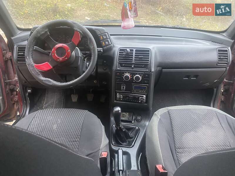 Седан ВАЗ / Lada 2110 2004 в Яремче