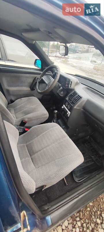 Седан ВАЗ / Lada 2110 2004 в Кривом Роге фото 5 Седан ВАЗ / Lada 2110 2004 в Кривом Роге