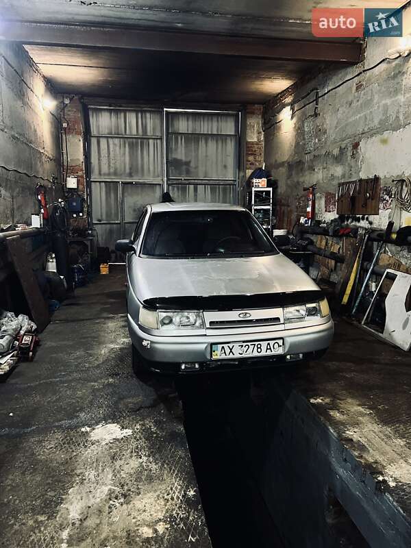 ВАЗ / Lada 2110 2002