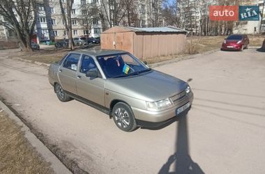 Седан ВАЗ 2110 2000 в Житомире