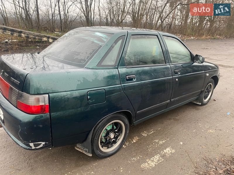 Седан ВАЗ / Lada 2110 2002 в Изяславе