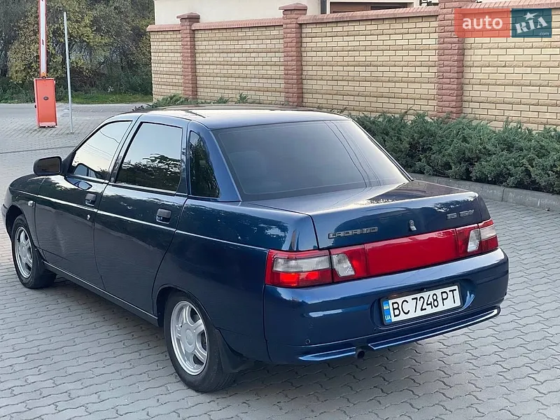 ВАЗ / Lada 2110