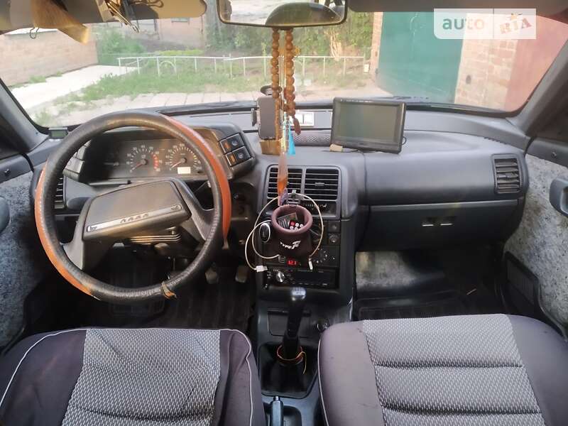 Универсал ВАЗ / Lada 2111 2002 в Гадяче