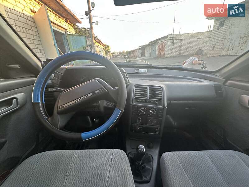 Универсал ВАЗ / Lada 2111 2003 в Николаеве фото 2 Универсал ВАЗ / Lada 2111 2003 в Николаеве