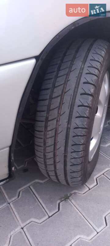 Хетчбек ВАЗ / Lada 2111 2004 в Чернівцях фото 4 Хетчбек ВАЗ / Lada 2111 2004 в Чернівцях