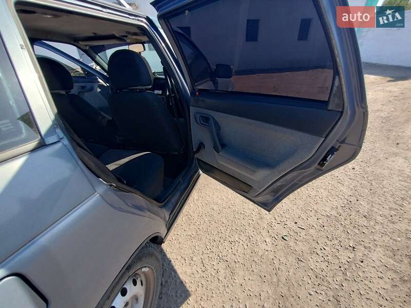 Универсал ВАЗ / Lada 2111 2008 в Николаеве