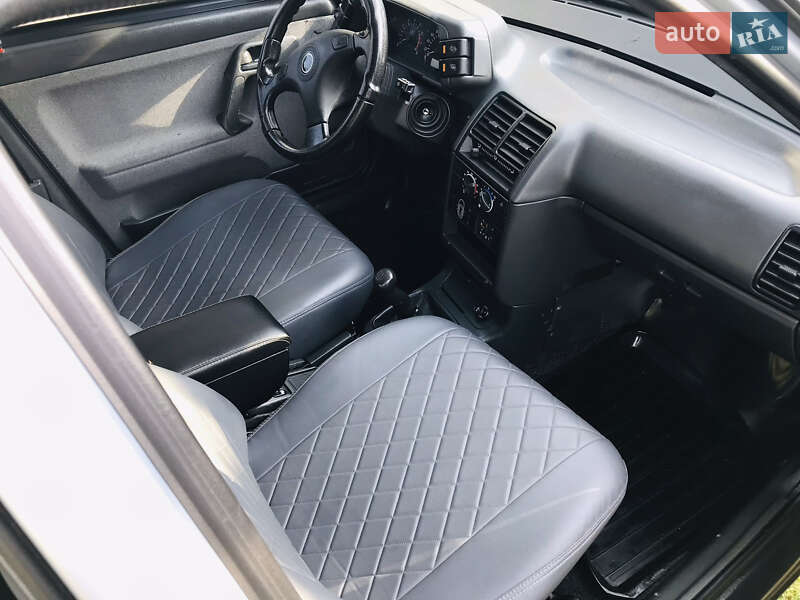 Универсал ВАЗ / Lada 2111 2007 в Черновцах