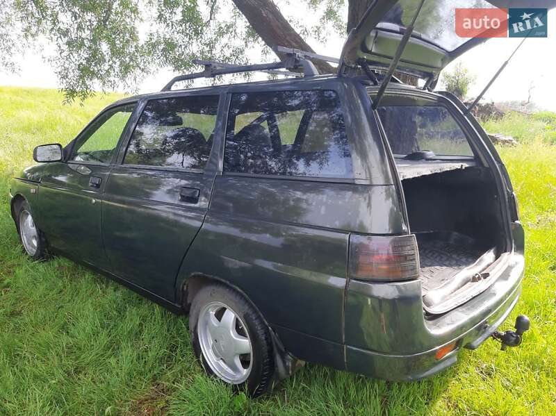 Универсал ВАЗ / Lada 2111 2005 в Путивле