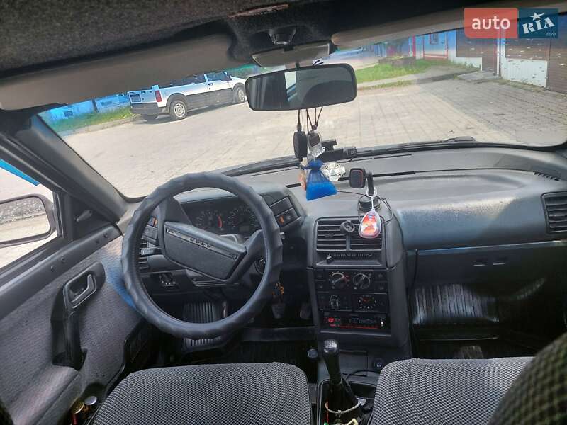 Универсал ВАЗ / Lada 2111 2002 в Золочеве
