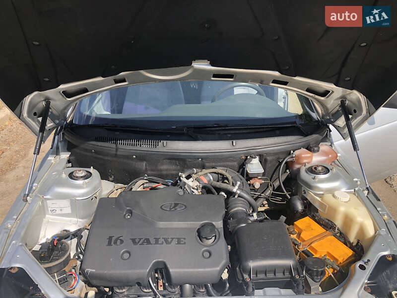 Универсал ВАЗ / Lada 2111 2009 в Желтых Водах фото 2 Универсал ВАЗ / Lada 2111 2009 в Желтых Водах