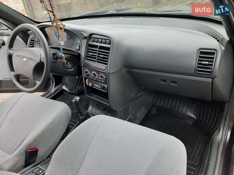 Универсал ВАЗ / Lada 2111 2009 в Хороле