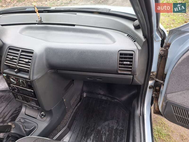 Универсал ВАЗ / Lada 2111 2007 в Тальном фото 8 Универсал ВАЗ / Lada 2111 2007 в Тальном