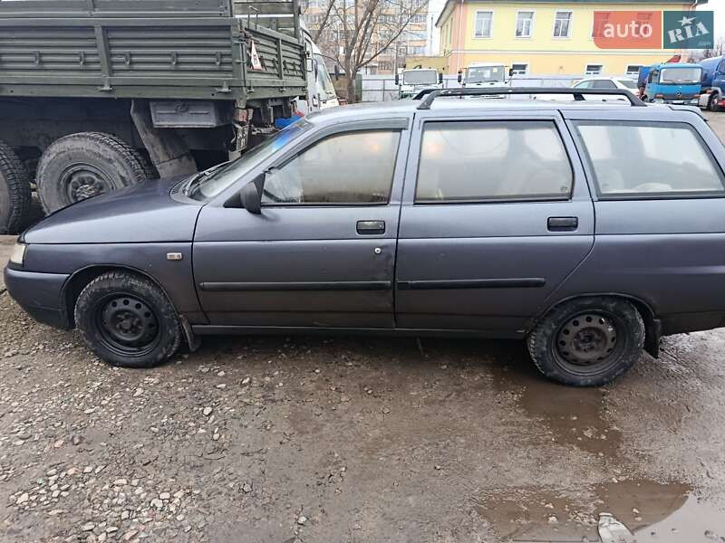 ВАЗ / Lada 2111 2001