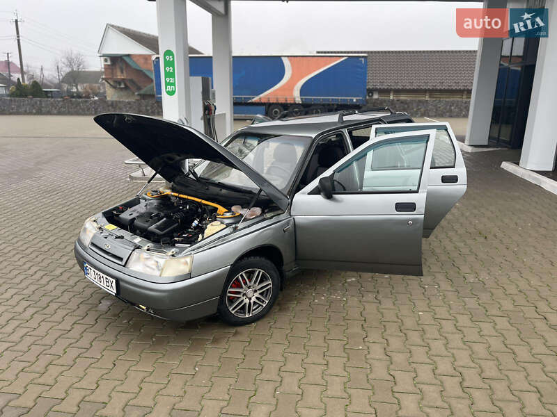 Универсал ВАЗ / Lada 2111 2005 в Балте
