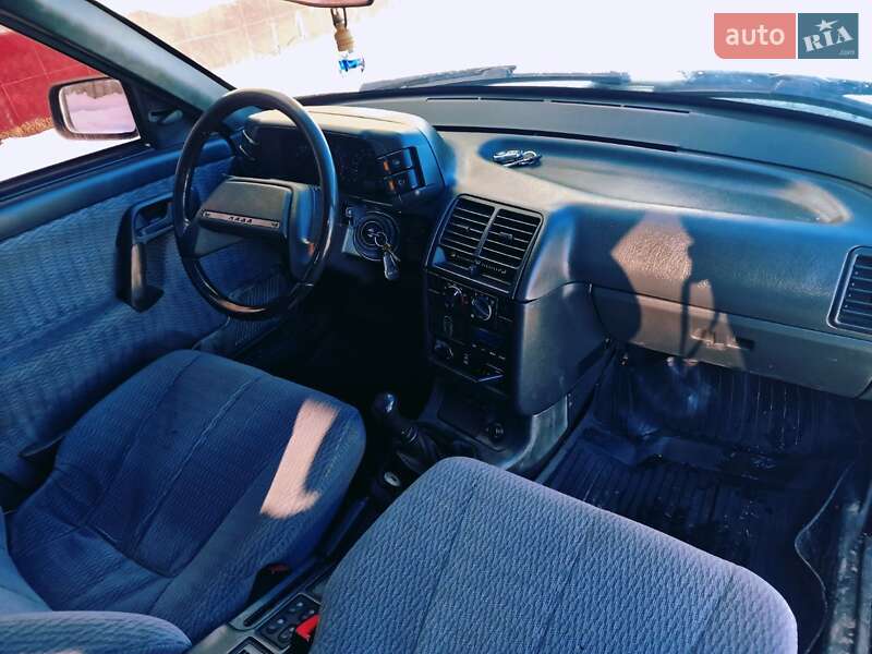 Универсал ВАЗ / Lada 2111 2002 в Шостке