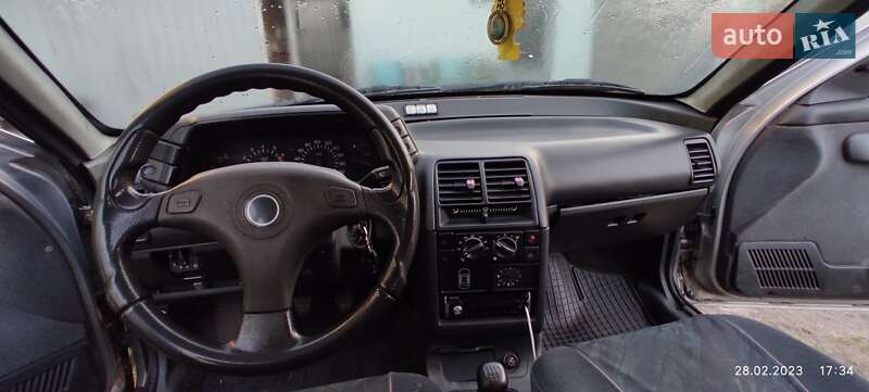 Хэтчбек ВАЗ / Lada 2112 2007 в Луцке