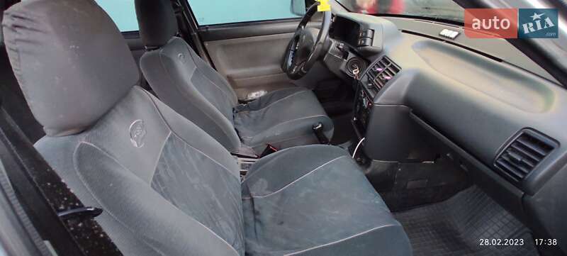 Хэтчбек ВАЗ / Lada 2112 2007 в Луцке