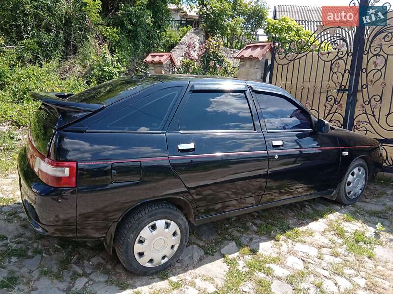 Хэтчбек ВАЗ / Lada 2112 2007 в Могилев-Подольске