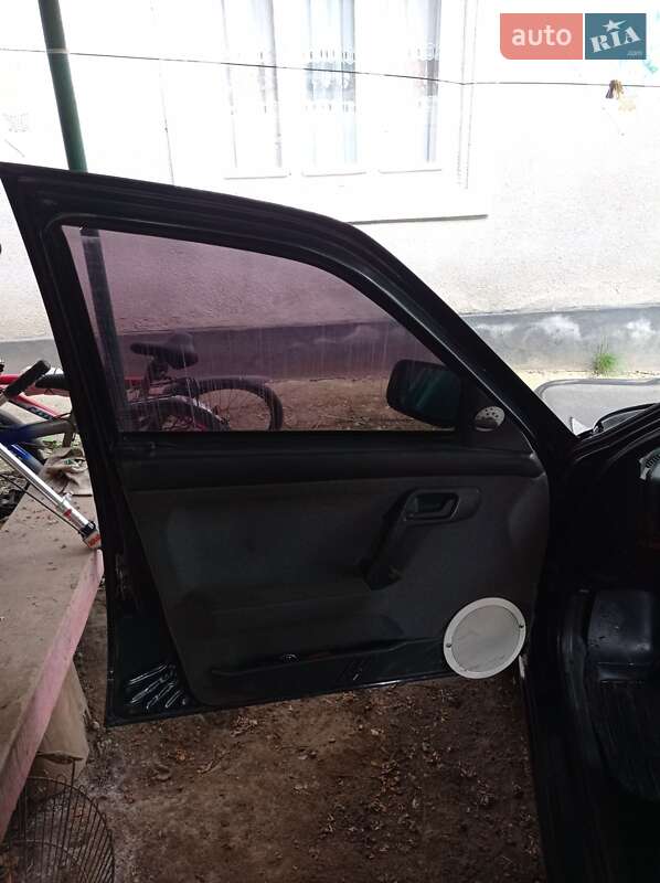 Хэтчбек ВАЗ / Lada 2112 2007 в Хусте