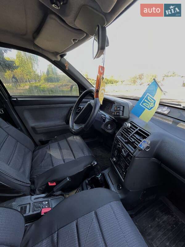 Хэтчбек ВАЗ / Lada 2112 2007 в Конотопе