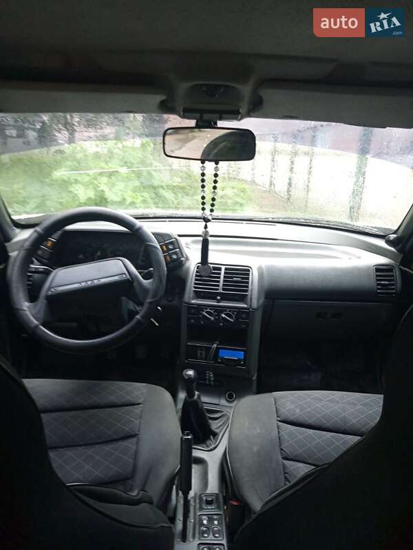 Хетчбек ВАЗ / Lada 2112 2005 в Рівному