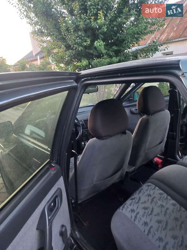 Хэтчбек ВАЗ / Lada 2112 2006 в Ровно