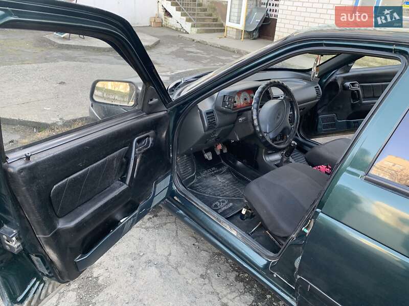 Хетчбек ВАЗ / Lada 2112 2002 в Шполі