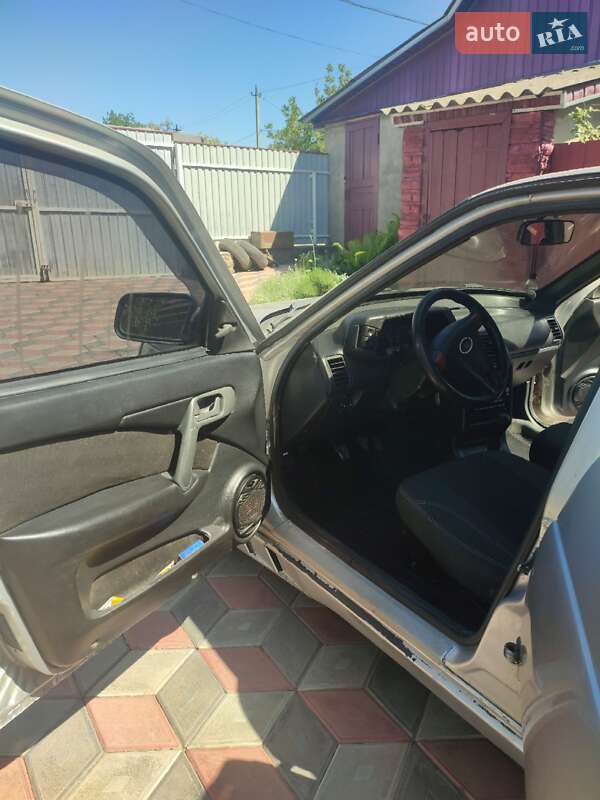 Хетчбек ВАЗ / Lada 2112 2005 в Саврані