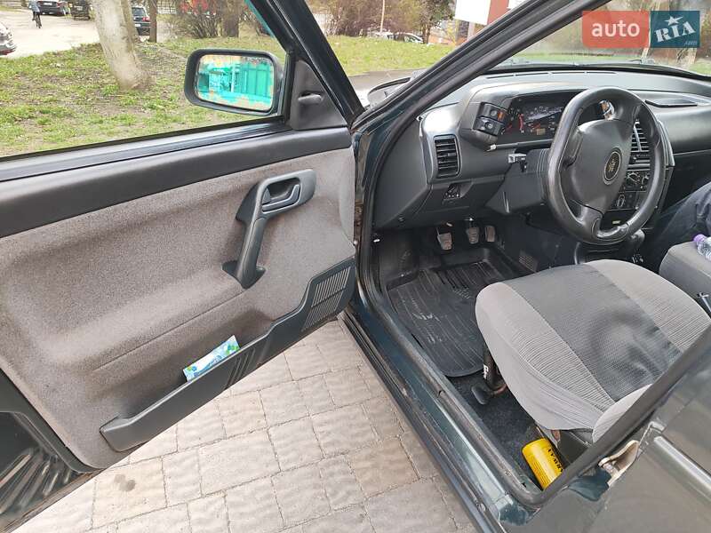Хэтчбек ВАЗ / Lada 2112 2006 в Тернополе