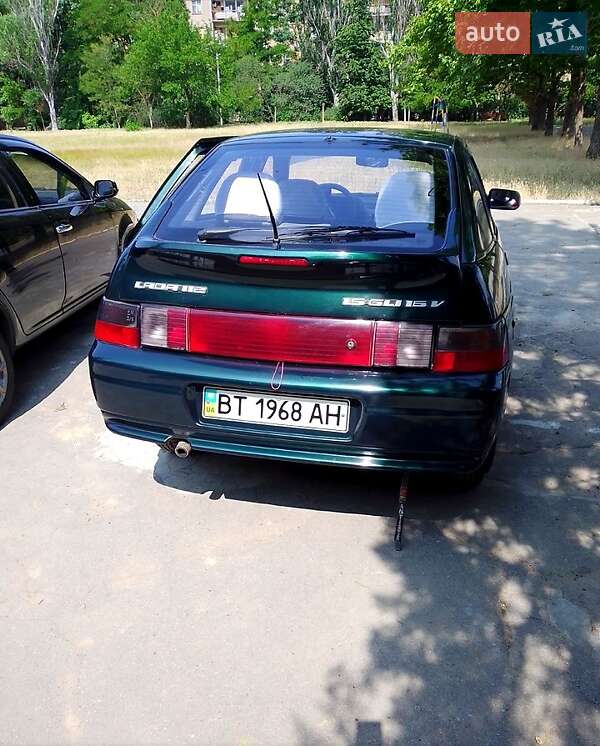 Хэтчбек ВАЗ / Lada 2112 2001 в Херсоне