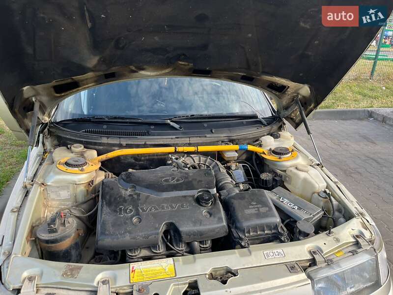 Хэтчбек ВАЗ / Lada 2112 2005 в Обухове