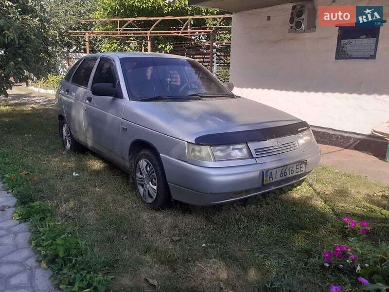 Хетчбек ВАЗ 2112 2007 в  фото Хетчбек ВАЗ 2112 2007 в