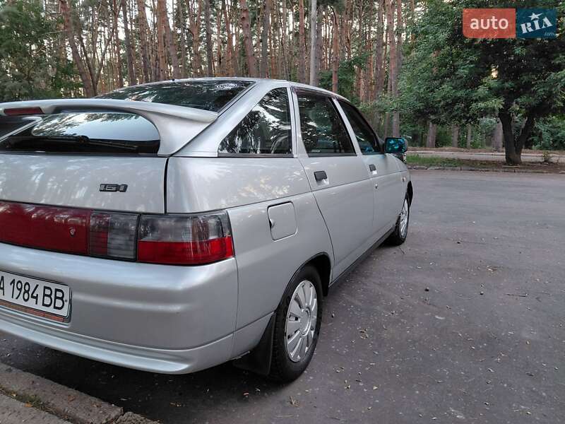 Хэтчбек ВАЗ / Lada 2112 2006 в Черкассах