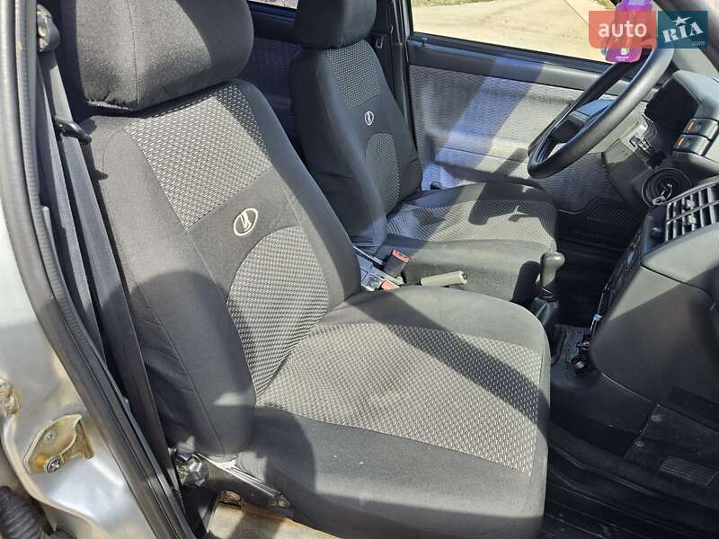 Хэтчбек ВАЗ / Lada 2112 2003 в Помошной фото 28 Хэтчбек ВАЗ / Lada 2112 2003 в Помошной