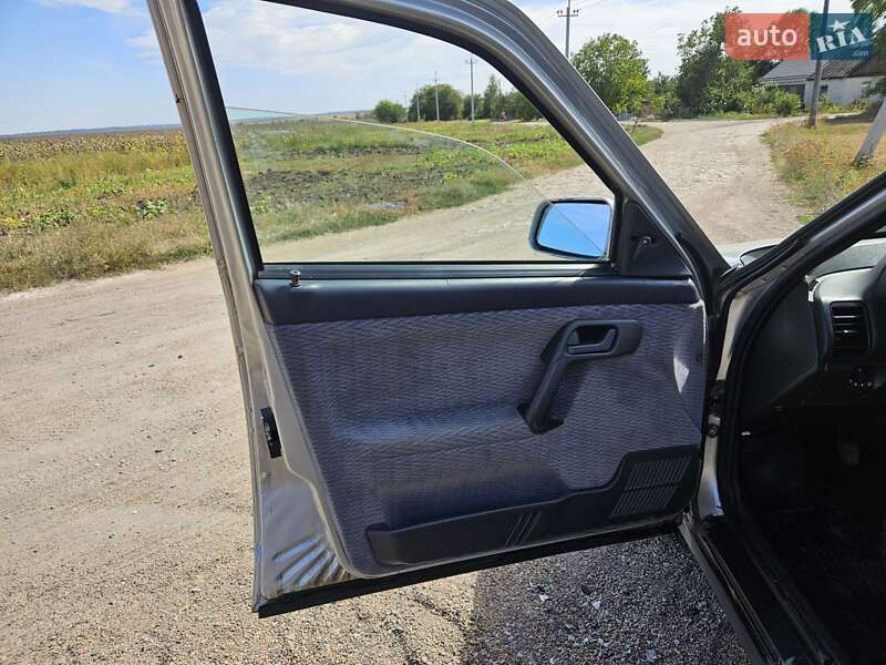 Хэтчбек ВАЗ / Lada 2112 2003 в Помошной фото 34 Хэтчбек ВАЗ / Lada 2112 2003 в Помошной