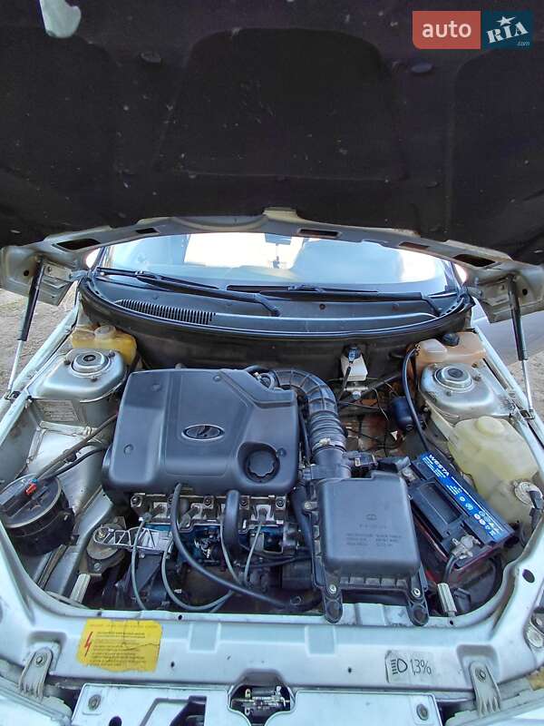 Хэтчбек ВАЗ / Lada 2112 2006 в Черкассах