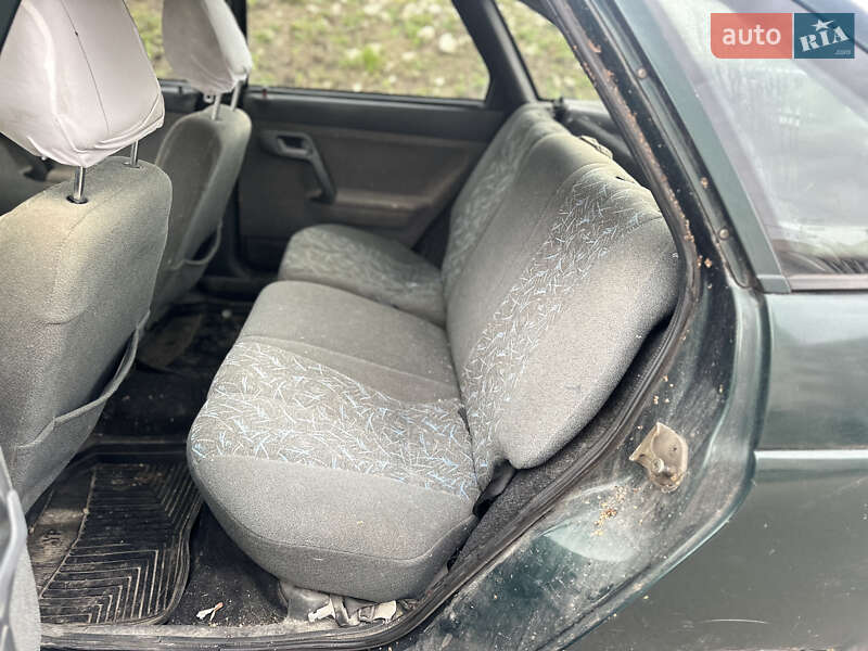 Хэтчбек ВАЗ / Lada 2112 2003 в Тернополе