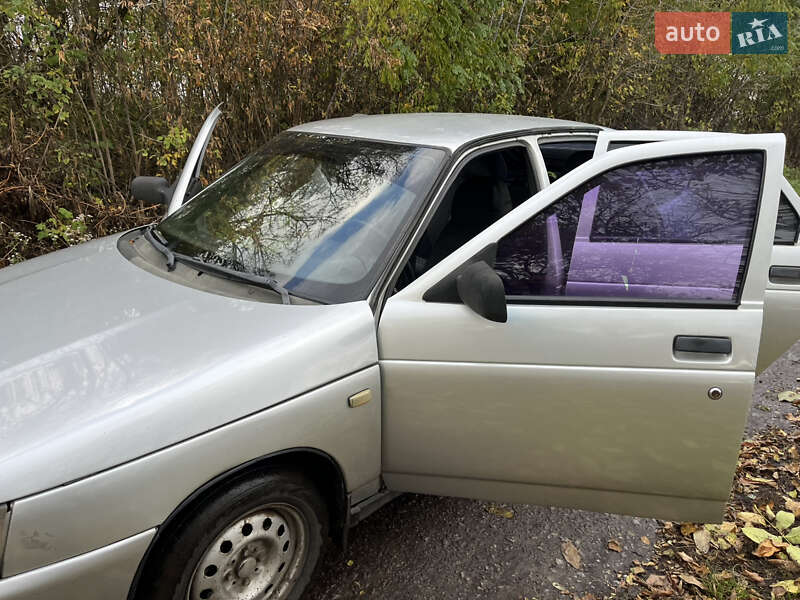 Хэтчбек ВАЗ / Lada 2112 2005 в Яготине