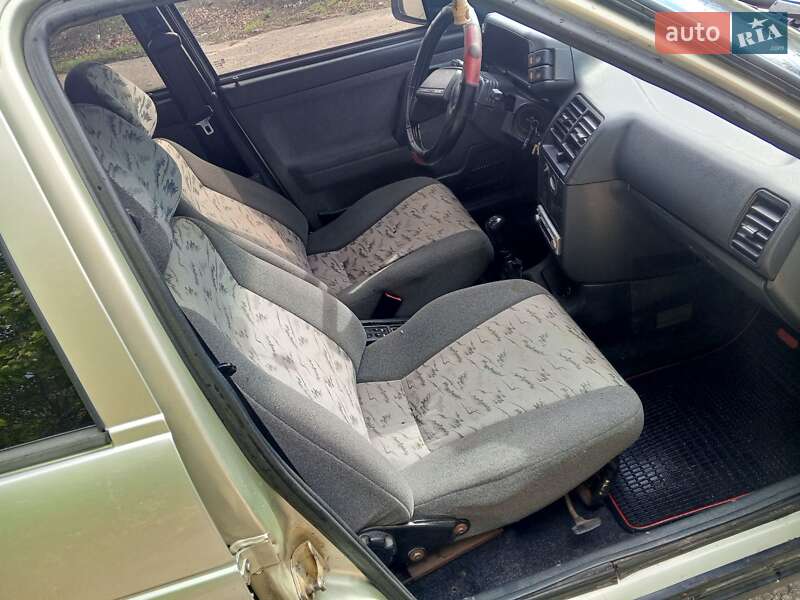 Хэтчбек ВАЗ / Lada 2112 2006 в Белгороде-Днестровском