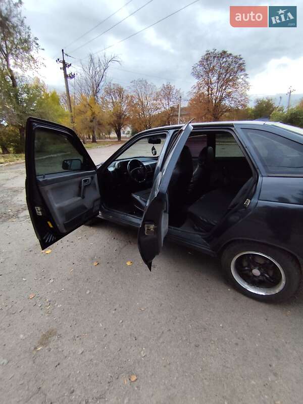 Хэтчбек ВАЗ / Lada 2112 2006 в Софиевке фото 13 Хэтчбек ВАЗ / Lada 2112 2006 в Софиевке