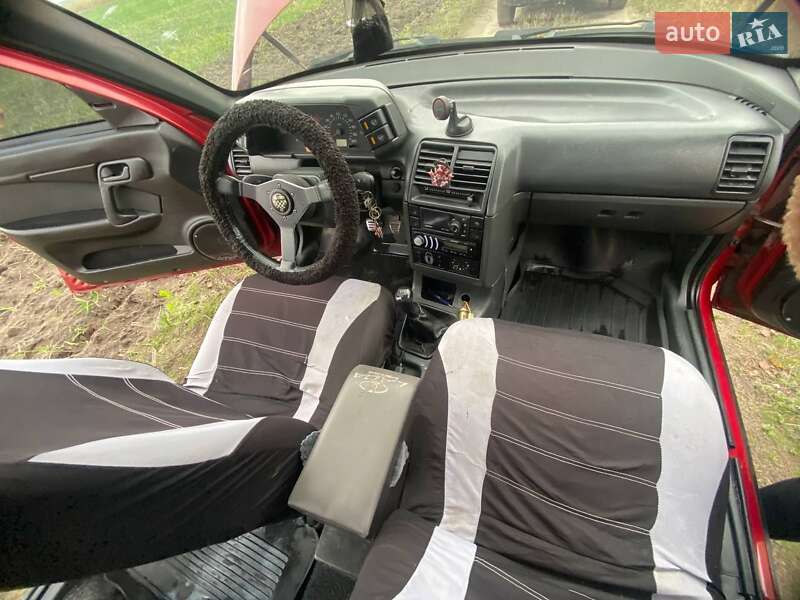 Хэтчбек ВАЗ / Lada 2112 2007 в Новых Санжарах фото 9 Хэтчбек ВАЗ / Lada 2112 2007 в Новых Санжарах