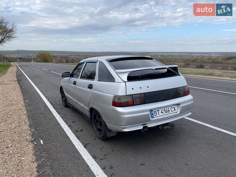 Хэтчбек ВАЗ / Lada 2112 2005 в Кривом Роге фото 4 Хэтчбек ВАЗ / Lada 2112 2005 в Кривом Роге