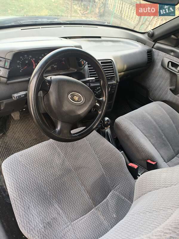 Хэтчбек ВАЗ / Lada 2112 2002 в Ставище фото 11 Хэтчбек ВАЗ / Lada 2112 2002 в Ставище