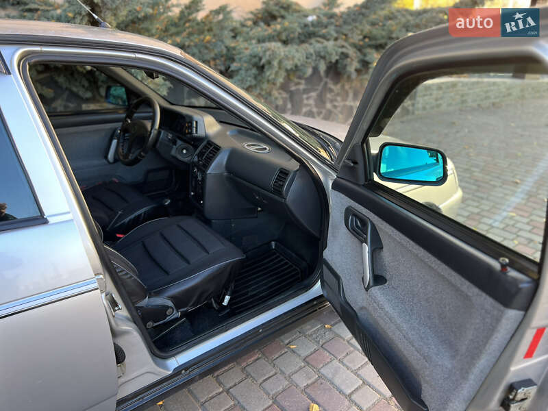 Хетчбек ВАЗ / Lada 2112 2007 в Рівному фото 31 Хетчбек ВАЗ / Lada 2112 2007 в Рівному