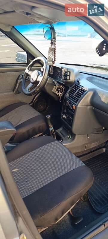 Хэтчбек ВАЗ / Lada 2112 2005 в Виннице фото 13 Хэтчбек ВАЗ / Lada 2112 2005 в Виннице