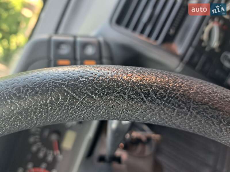 Хэтчбек ВАЗ / Lada 2112 2006 в Херсоне