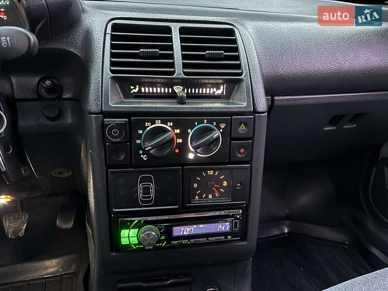 Хэтчбек ВАЗ / Lada 2112 2005 в Чернигове фото 10 Хэтчбек ВАЗ / Lada 2112 2005 в Чернигове